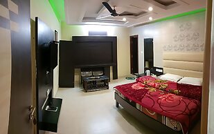 Green Palms Rubystone Exotic