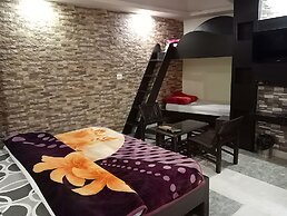 Green Palms Rubystone Exotic