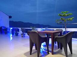 Green Palms Rubystone Exotic