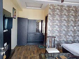 Green Palms Rubystone Exotic