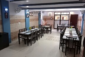 Green Palms Rubystone Exotic