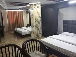 Green Palms Rubystone Exotic