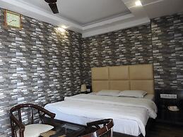 Green Palms Rubystone Exotic