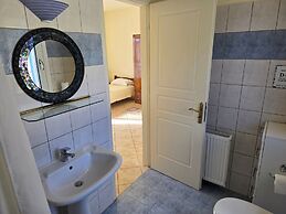 Skala - Villa - Sleeps 7 - Parking - Garden