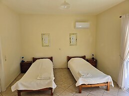 Skala - Villa - Sleeps 7 - Parking - Garden