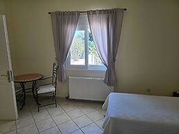 Skala - Villa - Sleeps 7 - Parking - Garden