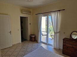 Skala - Villa - Sleeps 7 - Parking - Garden