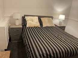 Stunning 4-bed House in Rochester