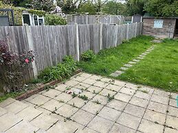 Stunning 4-bed House in Rochester