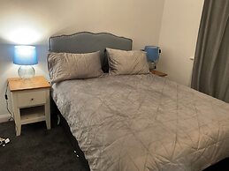 Stunning 4-bed House in Rochester