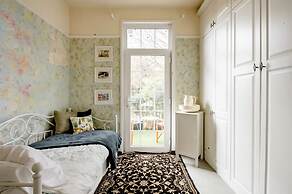Billericay Georgian House, Sleeps 6 - Pet Friendly
