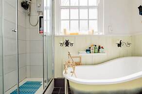 Billericay Georgian House, Sleeps 6 - Pet Friendly