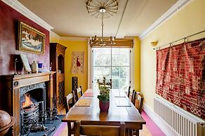 Billericay Georgian House, Sleeps 6 - Pet Friendly