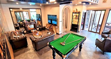 POTTERLAND Luxury Pool Villa