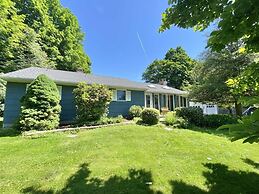 HV Spacious Retreat w Pool No Cleaning Fee