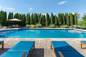 Hudson Valley Retreat Pool spa Home Theater gym