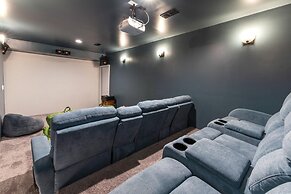 Hudson Valley Retreat Pool spa Home Theater gym