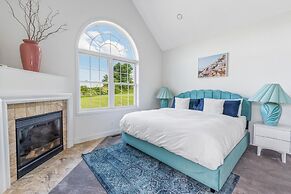 Hudson Valley Retreat Pool spa Home Theater gym