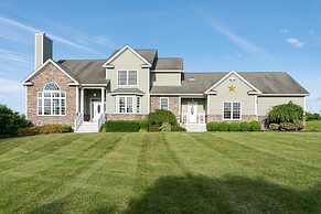 Hudson Valley Retreat Pool spa Home Theater gym