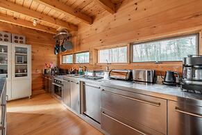 Prvt Architectural Masterpiece w Views hot tub