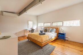 Prvt Architectural Masterpiece w Views hot tub