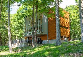 Prvt Architectural Masterpiece w Views hot tub