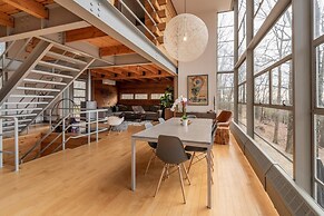 Prvt Architectural Masterpiece w Views hot tub