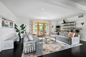 Art Deco Catskill Est w Epic Views