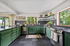 Art Deco Catskill Est w Epic Views