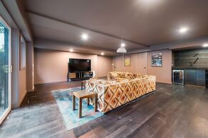 Art Deco Catskill Est w Epic Views