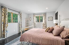 Art Deco Catskill Est w Epic Views