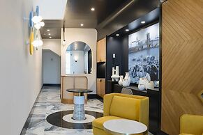 Blue Marina Suites Boutique Apartments