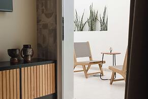 Blue Marina Suites Boutique Apartments