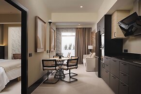 Blue Marina Suites Boutique Apartments