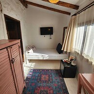 Kapela Tas Otel Alacatı