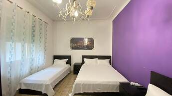 VENICE NIGHT 25 FAMILY ROOM D