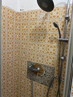 VENICE NIGHT 25 FAMILY ROOM D