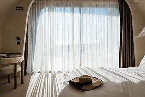 One of One Hotel