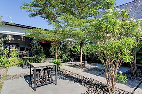 OYO 93885 D'harjo Guesthouse