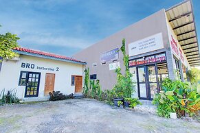 OYO 93885 D'harjo Guesthouse