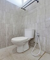 OYO 93885 D'harjo Guesthouse