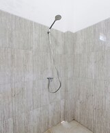 OYO 93885 D'harjo Guesthouse