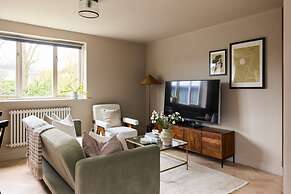 The Twickenham Wonder - Lovely 1bdr Flat With Parking