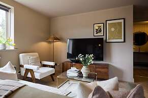 The Twickenham Wonder - Lovely 1bdr Flat With Parking