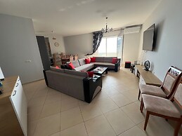 Beautiful 2 Bedroom Flat