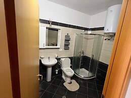 Beautiful 2 Bedroom Flat