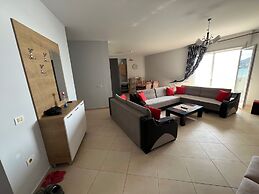 Beautiful 2 Bedroom Flat