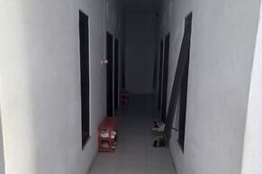 SPOT ON 93886 Kost Zalfa Amalia Syariah