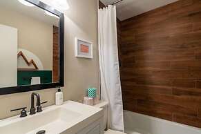 Poconos Retreat A Vintage Gem