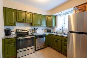 Poconos Retreat A Vintage Gem